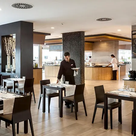 ホテル Riu Papayas