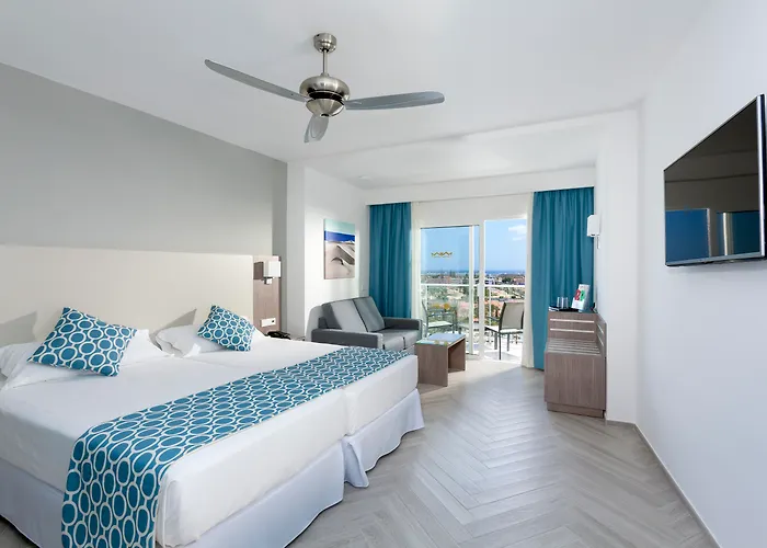 Hotel Riu Papayas 4*