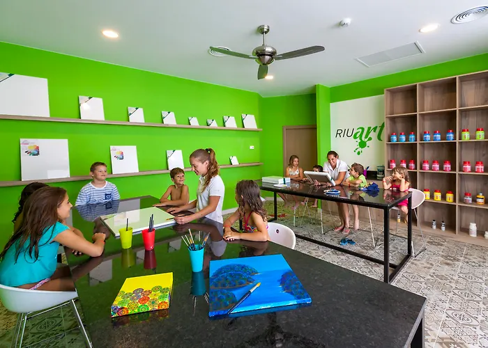 Hotel Riu Papayas 4*