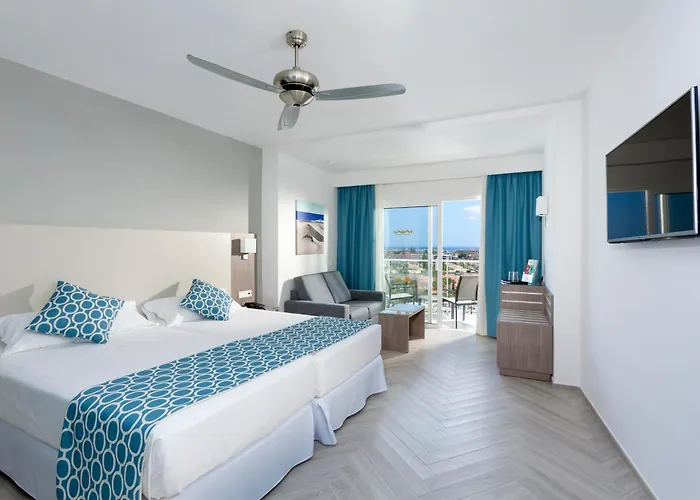 Riu Papayas Hotel 4*